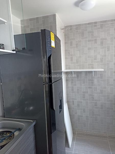 Apartamento Amoblado de 3 Habitaciones en Conjunto Natal - 2