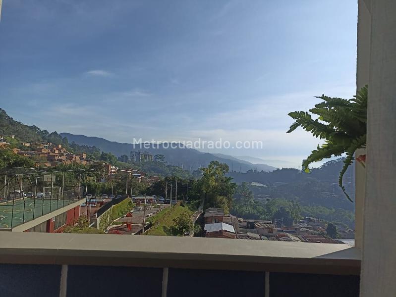 Apartamento Amoblado de 3 Habitaciones en Conjunto Natal - 8