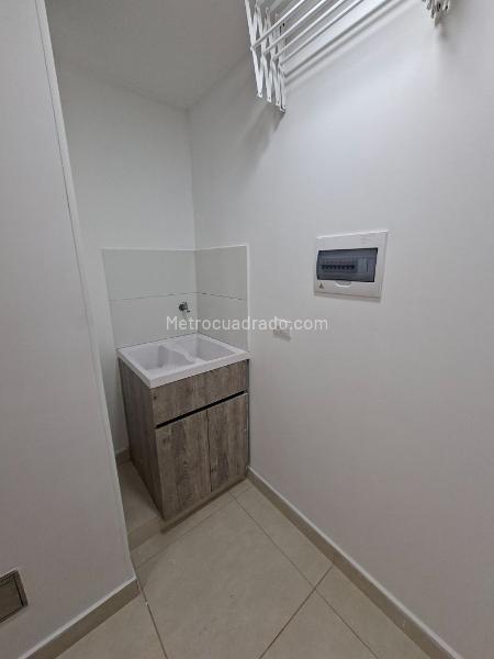 Apartamento en Arriendo, CIUDAD SALITRE   Santa Bárbara, Bogotá D.C. - Więcej