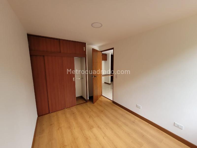 3BR Apartment with Terrace in Loma del Indio (El Poblado) - 5