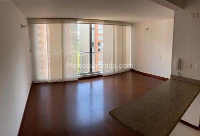 Apartamento de 3 alcobas en venta en Alameda, Bogotá, 69 m² · foto 2 de 14