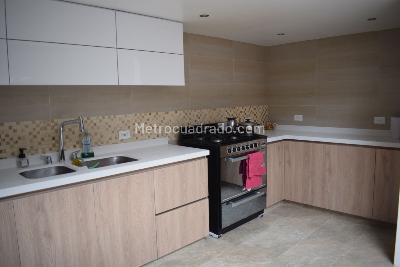 Casa de 5 alcobas en venta en San Isidro, Bogotá, 350 m² · foto 11 de 19