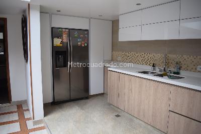 Casa de 5 alcobas en venta en San Isidro, Bogotá, 350 m² · foto 12 de 19