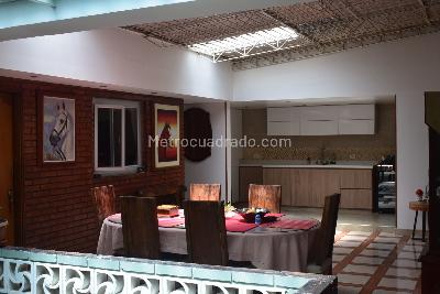 Casa de 5 alcobas en venta en San Isidro, Bogotá, 350 m² · foto 4 de 19