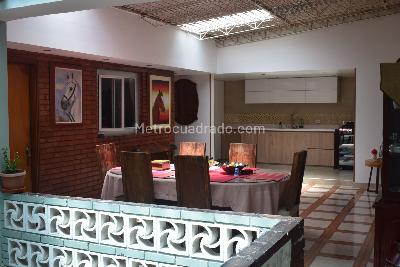 Casa de 5 alcobas en venta en San Isidro, Bogotá, 350 m² · foto 6 de 19