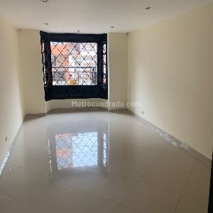 Casa en venta en Santa Barbara Central, Bogotá · foto 3 de 20