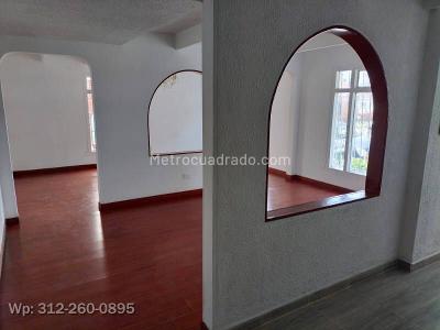 Casa en venta en Mandalay, Bogotá · foto 3 de 20