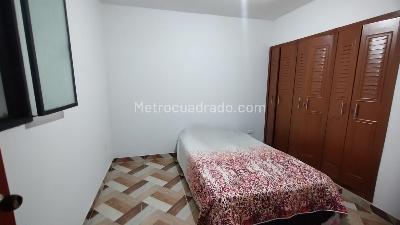 Casa de 5 alcobas en venta en Versalles, Ibagué, 204 m² · foto 6 de 18