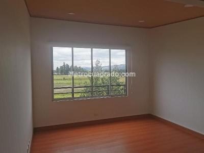 Apartamento en venta en Vereda Samaria, Chía · foto 3 de 12