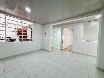 Casa de 5 alcobas en venta en Los Andes Barrios Unidos, Bogotá, 360 m² · foto 10 de 17