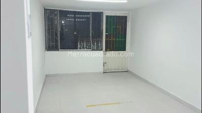 Casa de 5 alcobas en venta en Los Andes Barrios Unidos, Bogotá, 360 m² · foto 2 de 17