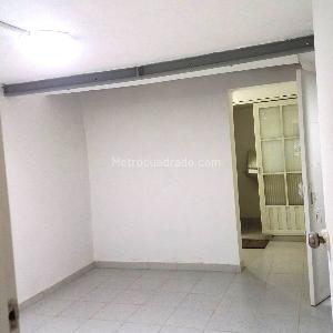 Casa de 5 alcobas en venta en Los Andes Barrios Unidos, Bogotá, 360 m² · foto 3 de 17