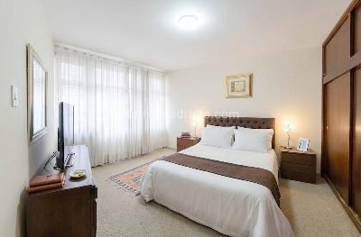 Casa de 5 alcobas en venta en Quinta Paredes, Bogotá, 257 m² · foto 15 de 17