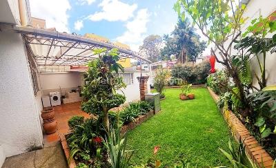 Casa de 5 alcobas en venta en Quinta Paredes, Bogotá, 257 m² · foto 5 de 17