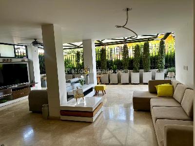 Casa de 4 alcobas en venta en Canaveral, Floridablanca, 227 m² · foto 2 de 14