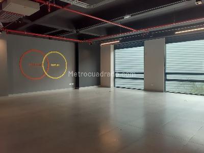 Apartaestudio en arriendo en Bosque De Pinos Usaquen, Bogotá, 30 m² · foto 2 de 15