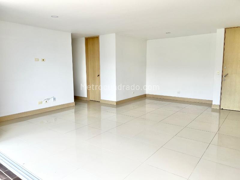 Apartamento en Arriendo, El Poblado  las Palmas, Medellín - Widok 2