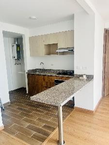 Apartamento en venta en Milla De Oro Al Lado Del Centro Comercial Fontanar, Chía · foto 2 de 18