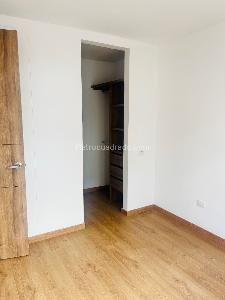 Apartamento en venta en Milla De Oro Al Lado Del Centro Comercial Fontanar, Chía · foto 4 de 18