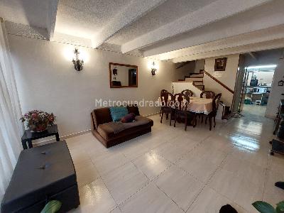 Casa de 4 alcobas en venta en Los Pinos De Marsella, Bogotá, 78 m² · foto 2 de 20