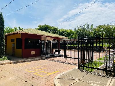 Casa de 3 alcobas en venta en Conjunto Residencial Portal Del Mirador, Girardot, 100 m² · foto 12 de 20