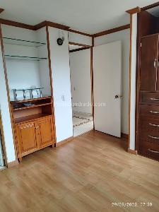 Apartamento de 3 alcobas en venta en Hayuelos Capellania, Bogotá, 63 m² · foto 4 de 13