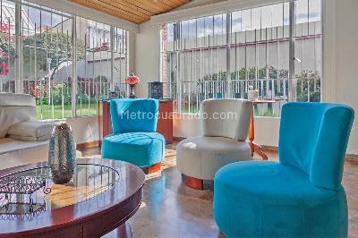 Casa de 4 alcobas en venta en Pontevedra San Nicolas, Bogotá, 287 m² · foto 2 de 20