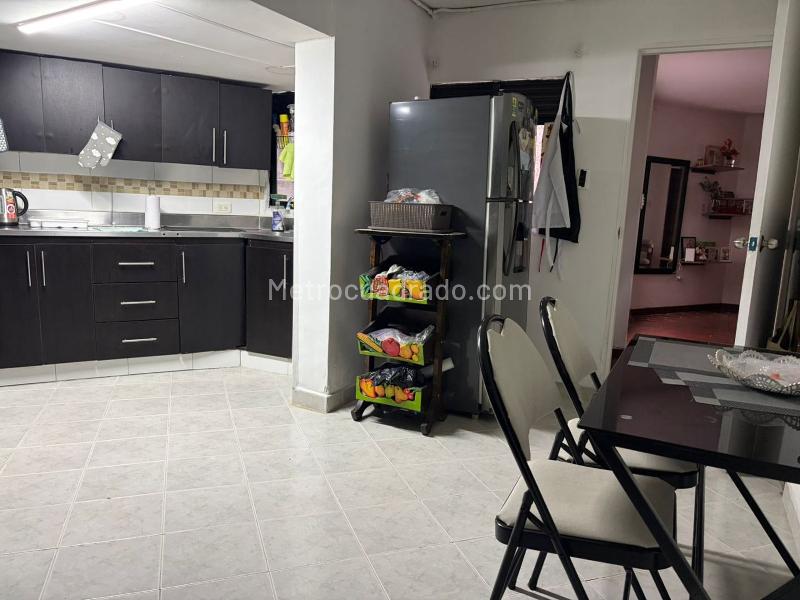 Casa en Arriendo, LAURELES LA ALMERIA   Noroccidente, Medellín - Widok 3