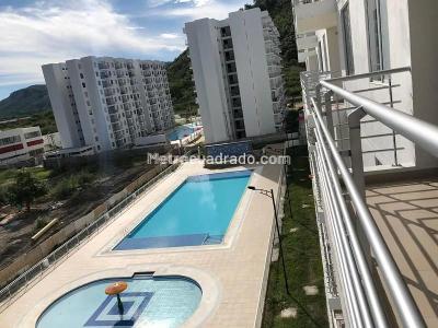 Apartamento de 3 alcobas en venta en Cr Aqualina Orange, Girardot, 76 m² · foto 2 de 9
