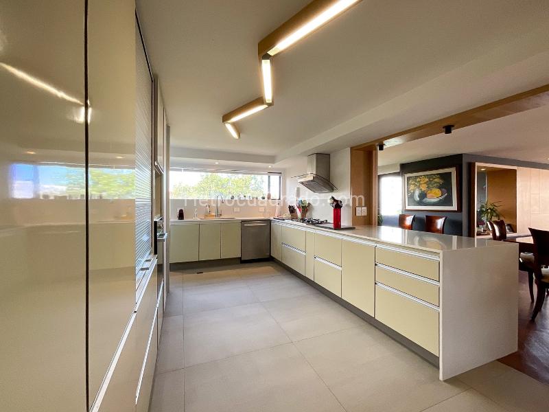 Apartment in Bogotá, Chicó Lago - Más