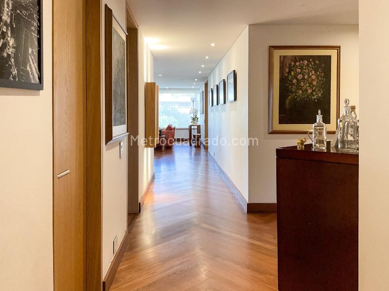Apartment in Bogotá, Chicó Lago - Vista 3