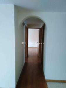 Apartamento de 3 alcobas en venta en Antiguo Contry, Bogotá, 89 m² · foto 7 de 17