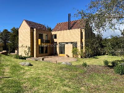 Casa de 5 alcobas en venta en Condominio Sikasue, La Calera · foto 2 de 20