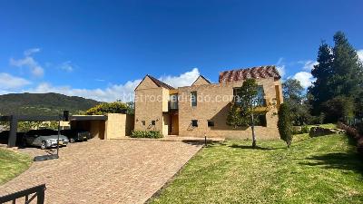 Casa de 5 alcobas en venta en Condominio Sikasue, La Calera · foto 3 de 20