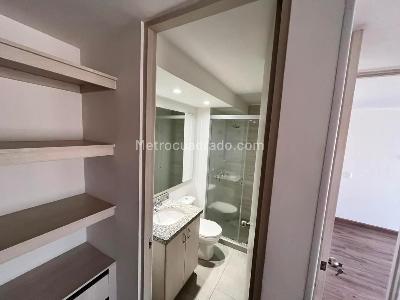 Apartamento en venta en Castilla, Bogotá · foto 6 de 15