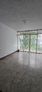 Casa en arriendo en Laureles Nogal, Medellín · foto 7 de 10