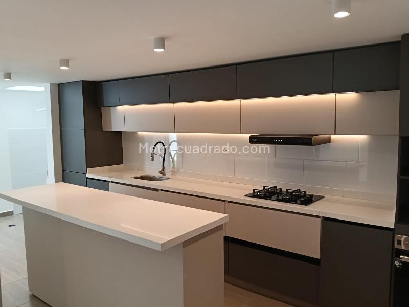 Casa en Arriendo, PONTEVEDRA   Zona Urbana, Bogotá D.C. - Widok 2