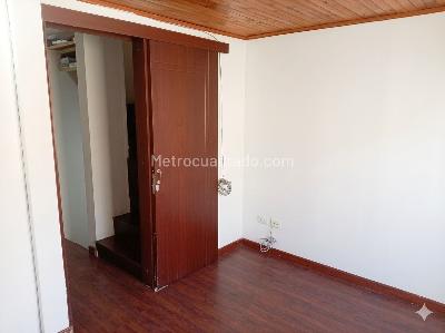 Casa en venta en Mirandela, Bogotá · foto 7 de 17