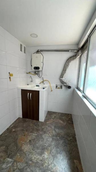 Apartamento en Arriendo, LAURELES Zona Urbana , Medellín - Widok 2