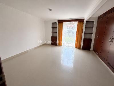 Casa de 3 alcobas en venta en Barzal Sur, Villavicencio, 135 m² · foto 5 de 18