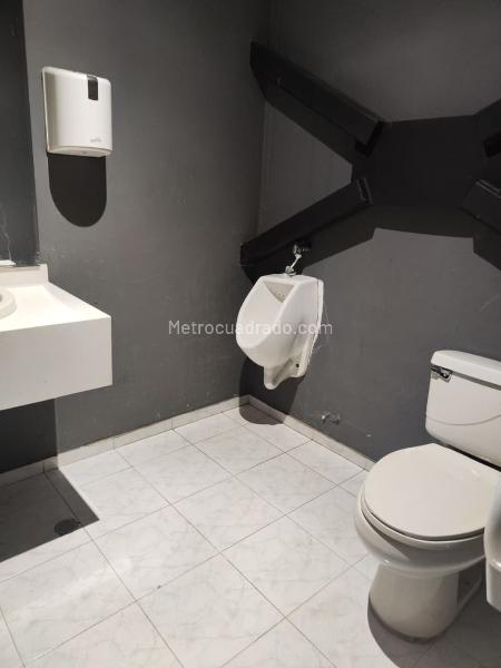 Local Comercial en Arriendo, ANDINO EL RETIRO   Zona Urbana, Bogotá D.C. - Widok 3