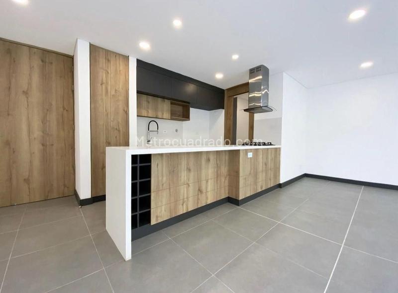 Apartamento en Arriendo, EL NOGAL DE LOS ALMENDROS   Suroccidente, Medellín - Widok 2