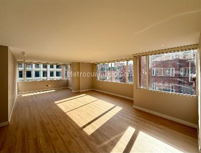 Apartamento en venta en El Nogal, Bogotá · foto 2 de 14