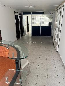 Casa de 5 alcobas en arriendo en Normandia Occidental, Bogotá, 360 m² · foto 2 de 20