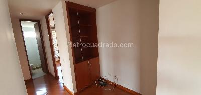 Apartamento de 3 alcobas en arriendo en Cedro Narvaez Usaquen, Bogotá, 88 m² · foto 8 de 18
