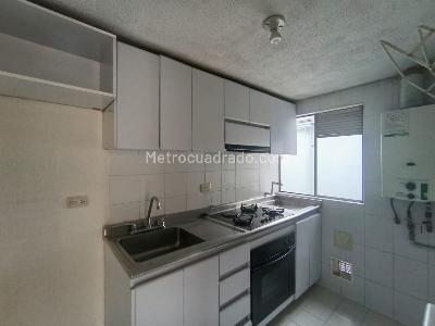 Apartamento en venta en Mirandela, Bogotá · foto 9 de 19