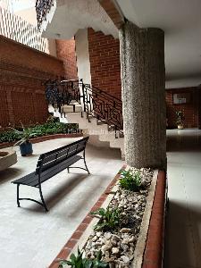 Apartamento de 3 alcobas en venta en Bella Suiza, Bogotá, 156 m² · foto 2 de 20