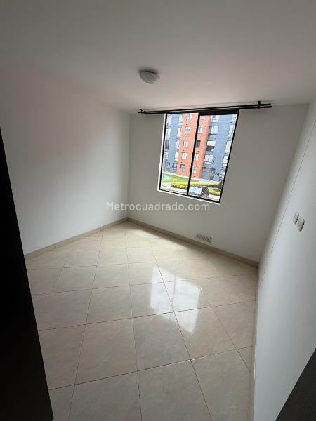 Piso – Bogotá, El Tintal III, Localidad Kennedy - Más