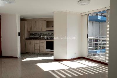 Apartamento de 3 alcobas en venta en Americas Hipotecho, Bogotá, 74 m² · foto 2 de 17