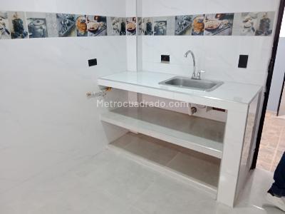 Casa de 5 alcobas en venta en La Gloria, Bogotá, 280 m² · foto 12 de 18